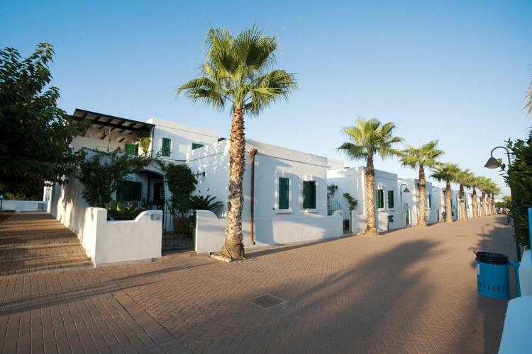 Villa In Villaggio Porto Cesareo Kültér fotó
